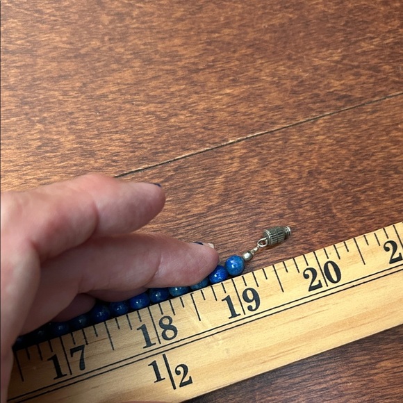 Vintage Lapis Lazuli Blue Beaded Necklace with Graduated Center, Barrel Clasp - Picture 12 of 12